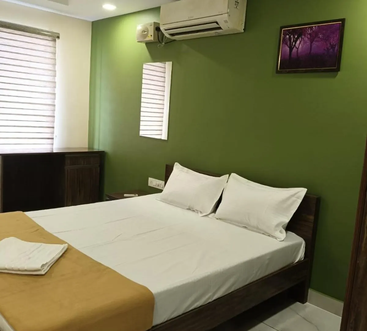 Hotel Luxe Inn Kochi Indie
